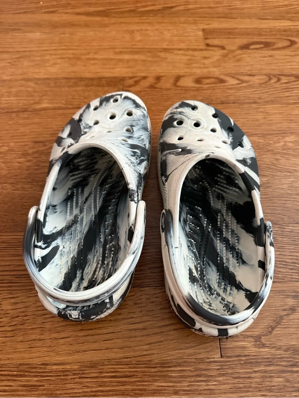 Kids Marble-Pattern Crocs- Black & White size 2
